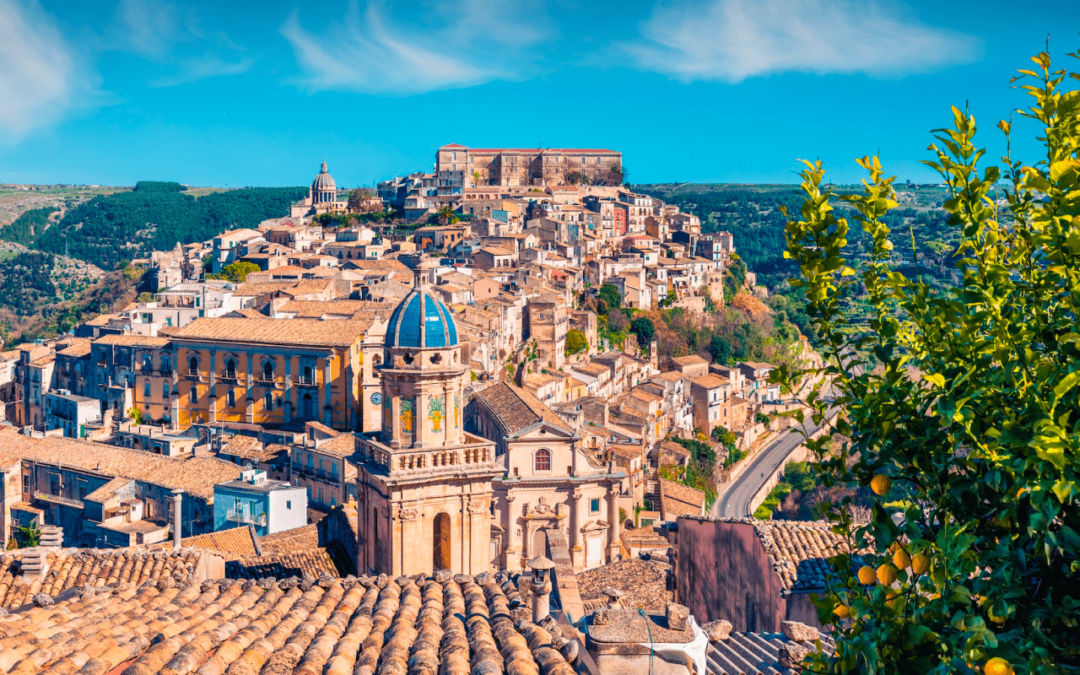 Panorama della Sicilia perfetto per organizzare il matrimonio mese per mese